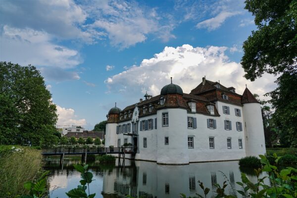 Discover Switzerland through Captivating Photos!