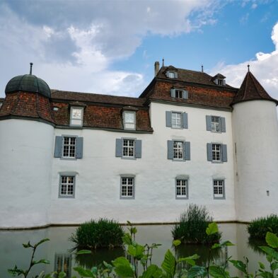 Discover Switzerland through Captivating Photos!