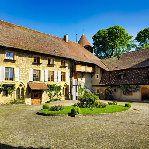 Estavayer-le-Lac Altstadt: "Historical medieval architecture in the charming Altstadt of Estavayer-le-Lac, Switzerland.